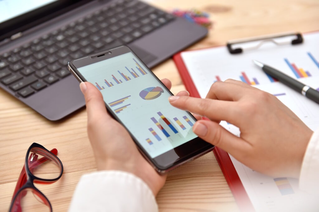 app development cost benefit analysis